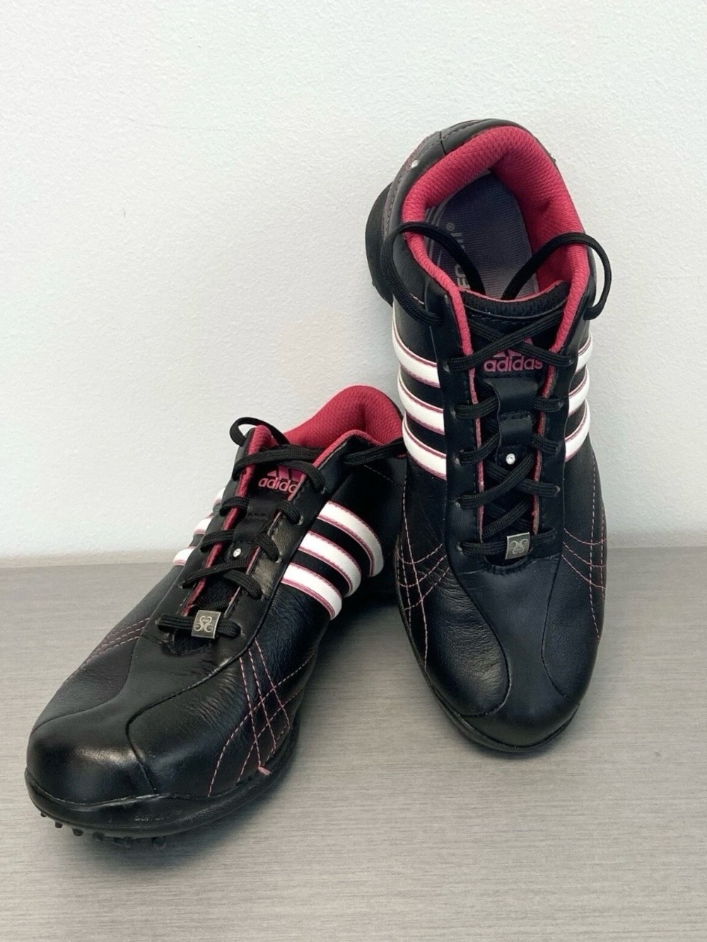 Adidas Women’s Natalie Golf Cleats Black Leather with Gold Rhinestones Sz 5.5